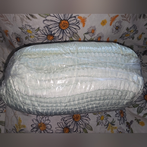 12 Pcs Sage Green Wedding Flannel Ribbed Soft Throw Blanket Bulk 50 x 60 Inch - Picture 7 of 7